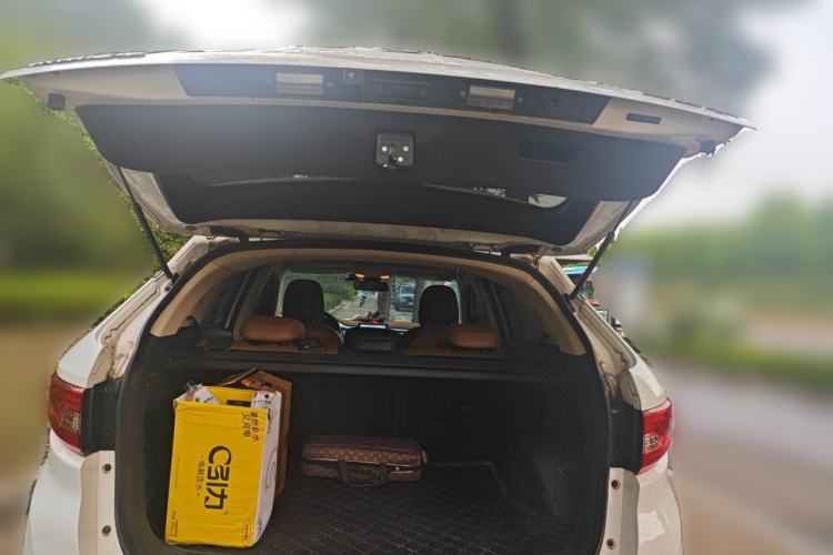 Used Soueast DX7 2015 1.5T Automatic Luxury Model Trunk