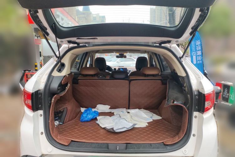 Used Soueast DX7 2015 1.5T Automatic Luxury Model Trunk