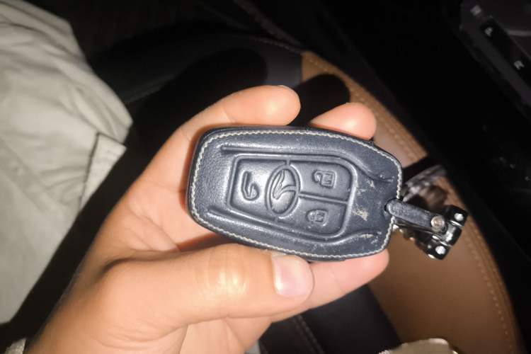 Used Soueast DX7 2015 1.5T Automatic Luxury Model Vehicle Key