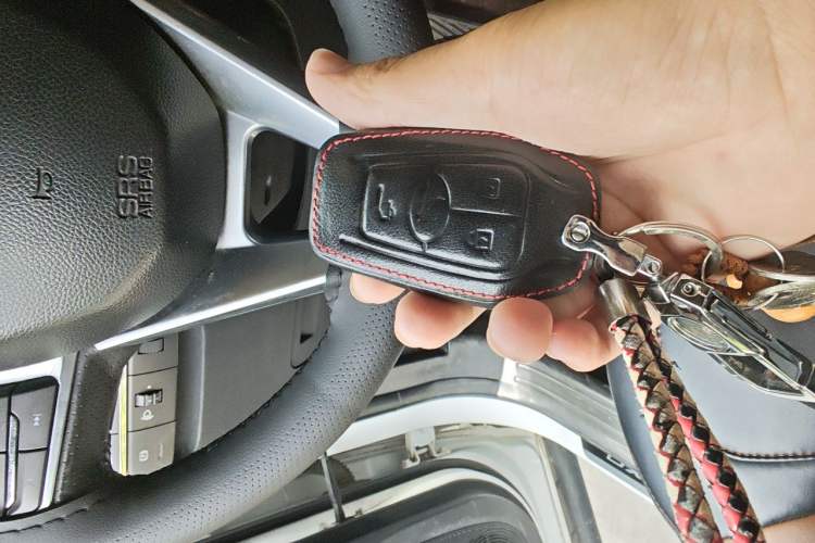 Used Soueast DX7 2015 1.5T Automatic Luxury Model Vehicle Key