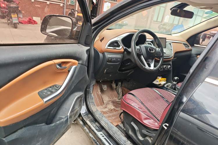 Used Soueast DX7 2016 1.5T Manual Triumph Edition Driver Seat
