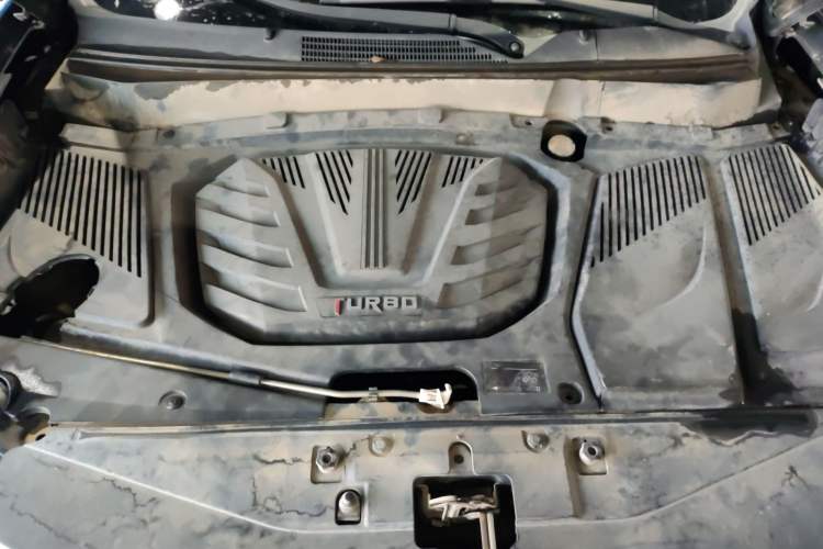 Used Soueast DX7 2016 1.5T Manual Triumph Edition Engine Bay
