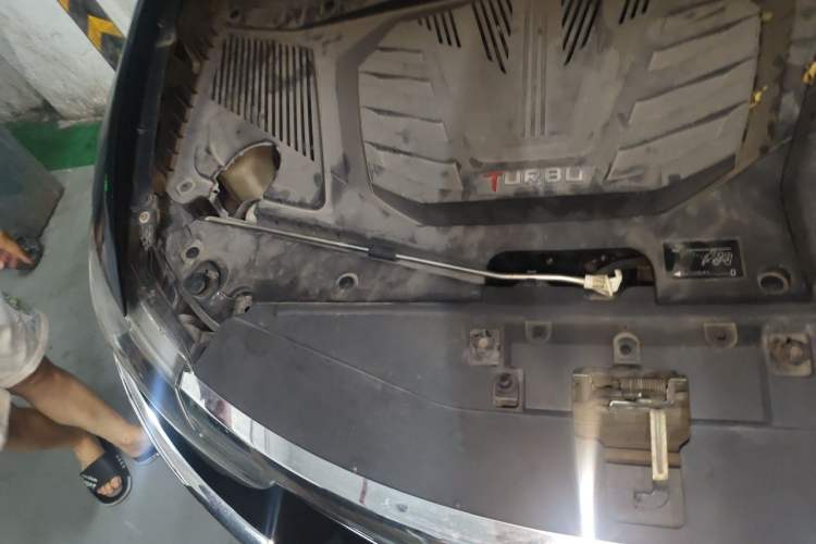 Used Soueast DX7 2016 1.5T Automatic Glory Edition Engine Bay Right