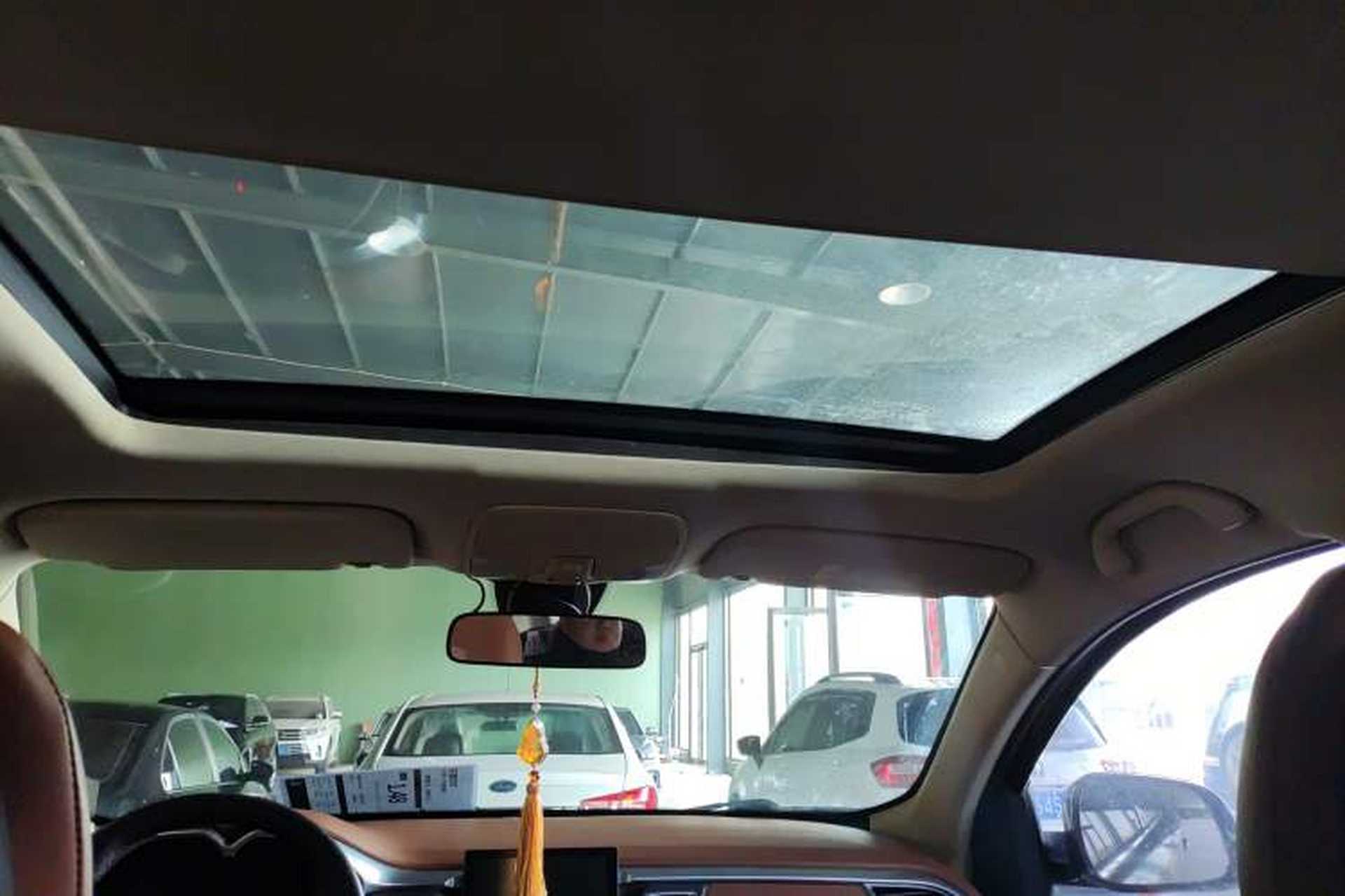 Used Soueast DX7 2016 1.5T Manual Triumph Edition Headliner