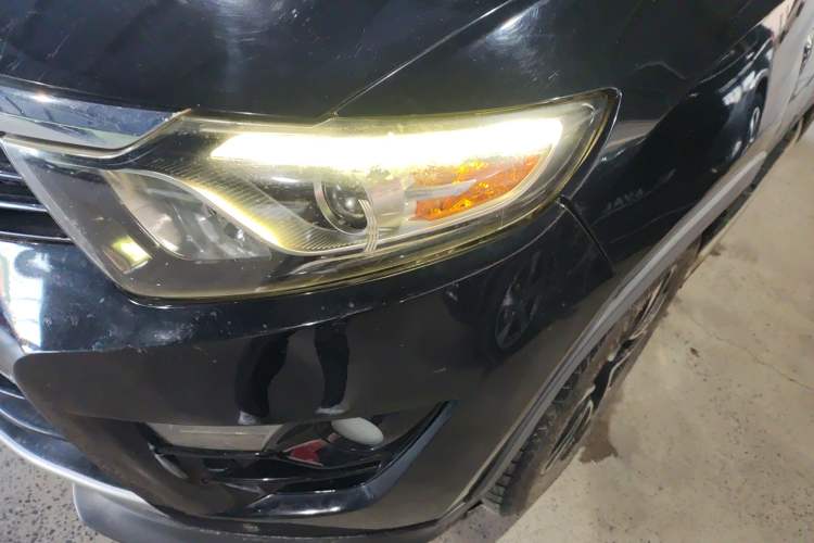 Used Soueast DX7 2016 1.5T Manual Triumph Edition Left Front Headlight