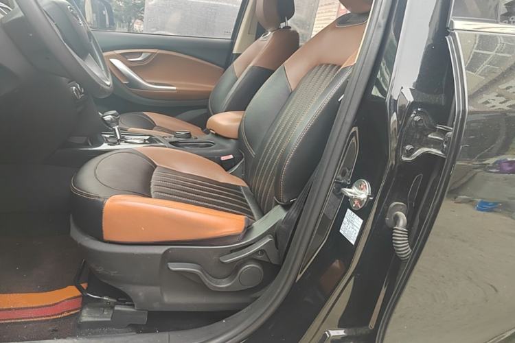 Used Soueast DX7 2016 1.5T Automatic Glory Edition Left Front Seat