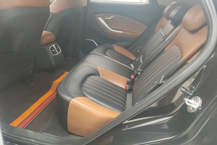 Used Soueast DX7 2016 1.5T Automatic Glory Edition Left Rear Seat