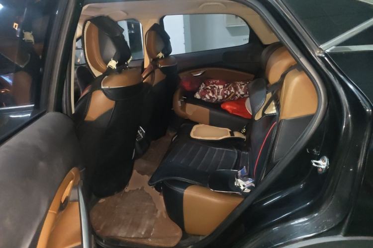 Used Soueast DX7 2016 1.5T Automatic Glory Edition Left Rear Seat