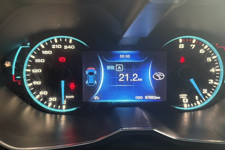 Used Soueast DX7 2016 1.5T Manual Triumph Edition Odometer Close Up