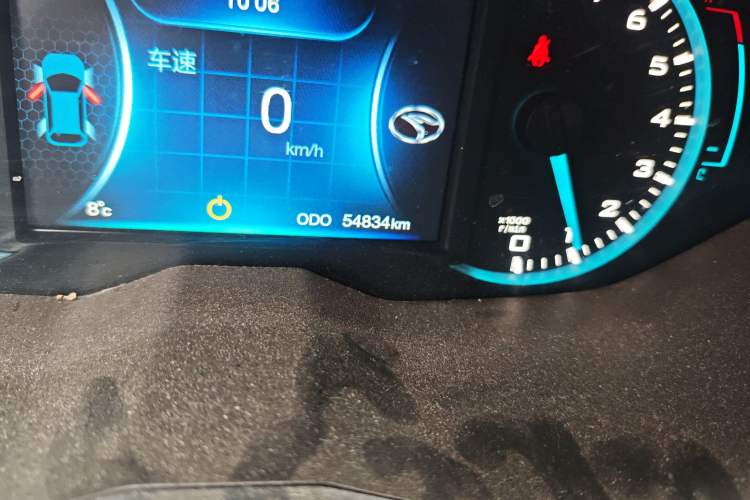 Used Soueast DX7 2016 1.5T Manual Triumph Edition Odometer Close Up