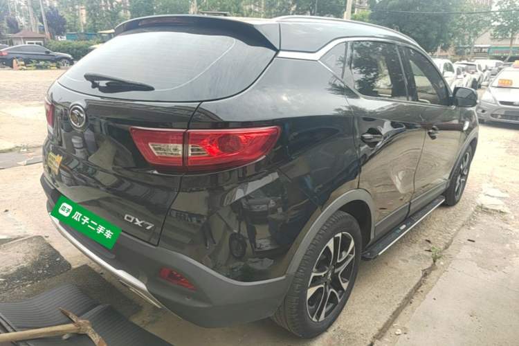 Used Soueast DX7 2016 1.5T Automatic Glory Edition Rear Right 45 Deg