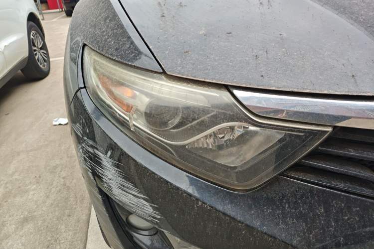 Used Soueast DX7 2016 1.5T Manual Triumph Edition Right Front Headlight