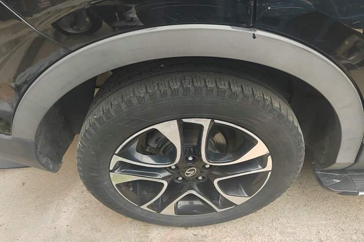 Used Soueast DX7 2016 1.5T Automatic Glory Edition Right Rear Wheel Hub
