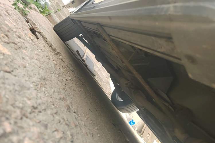 Used Soueast DX7 2016 1.5T Automatic Glory Edition Right Side Sill