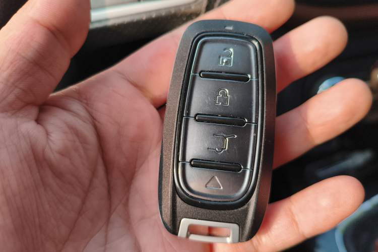 Used Soueast DX7 2016 1.5T Manual Triumph Edition Vehicle Key