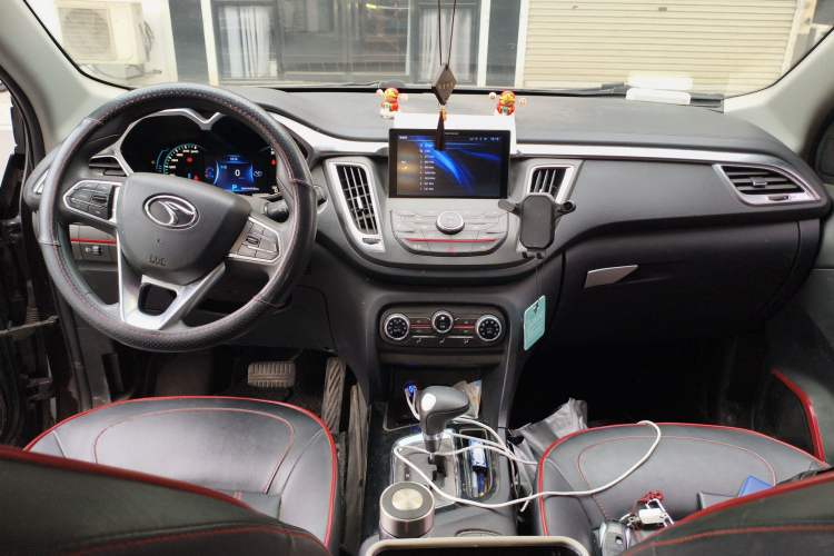 Used Soueast DX7 2016 1.5T Automatic Glory Edition Center Console