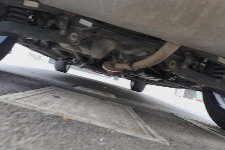 Used Soueast DX7 2016 1.5T Automatic Glory Edition Chassis Rear