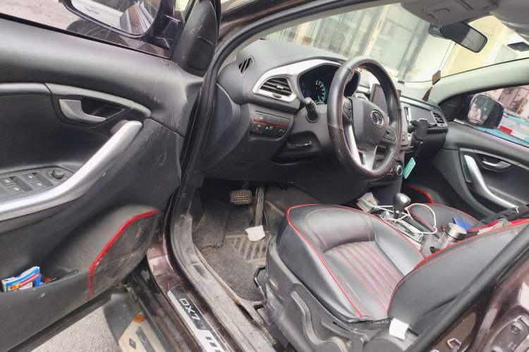 Used Soueast DX7 2016 1.5T Automatic Glory Edition Driver Seat