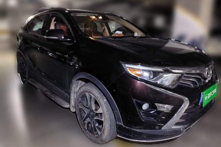 Used Soueast DX7 2016 1.5T Manual Triumph Edition Front Right 45 Deg