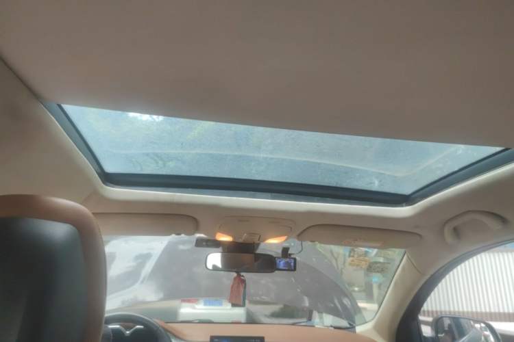 Used Soueast DX7 2016 1.5T Manual Triumph Edition Headliner