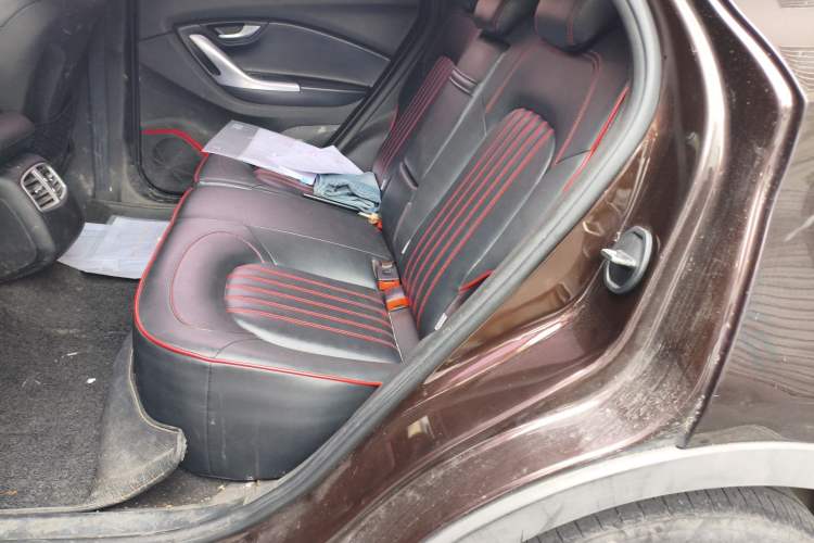 Used Soueast DX7 2016 1.5T Automatic Glory Edition Left Rear Seat