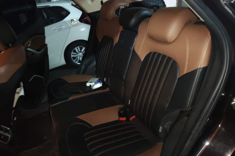 Used Soueast DX7 2016 1.5T Manual Triumph Edition Left Rear Seat