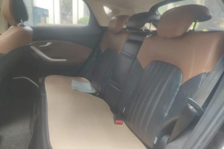 Used Soueast DX7 2016 1.5T Manual Triumph Edition Left Rear Seat