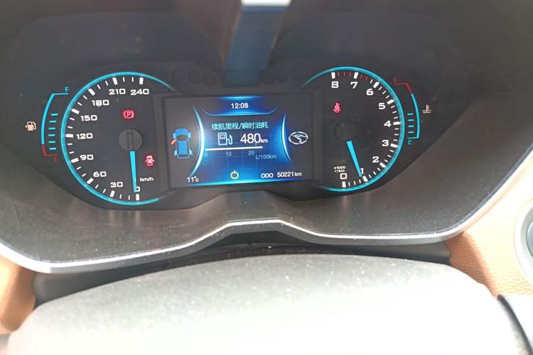 Used Soueast DX7 2016 1.5T Manual Triumph Edition Odometer Close Up
