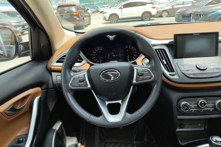 Used Soueast DX7 2016 1.5T Manual Triumph Edition Steering Wheel