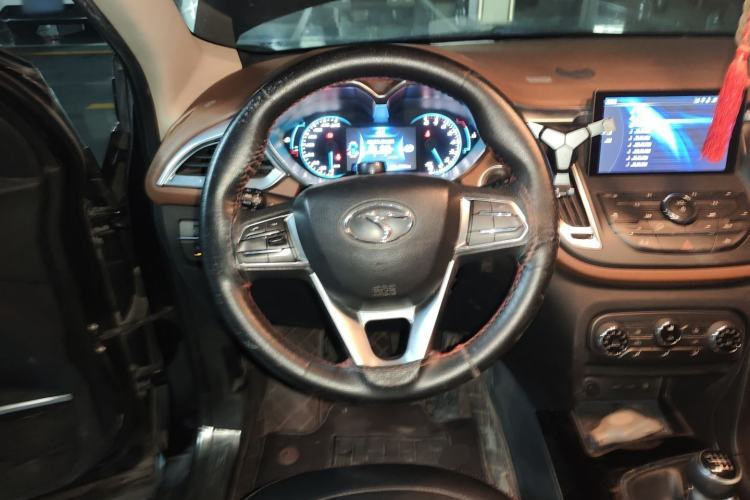 Used Soueast DX7 2016 1.5T Manual Triumph Edition Steering Wheel
