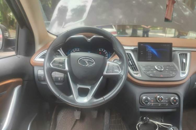 Used Soueast DX7 2016 1.5T Manual Triumph Edition Steering Wheel