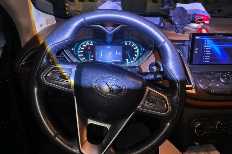 Used Soueast DX7 2016 1.5T Manual Triumph Edition Steering Wheel