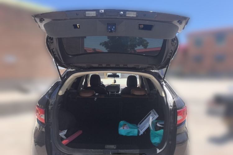 Used Soueast DX7 2016 1.5T Manual Triumph Edition Trunk