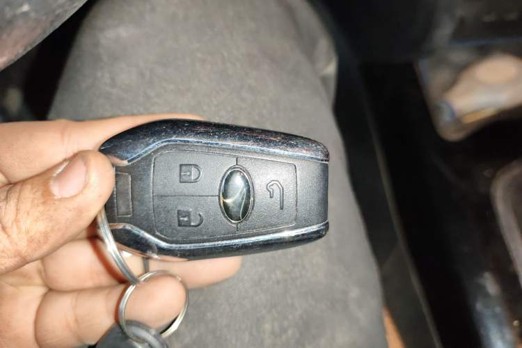 Used Soueast DX7 2016 1.5T Manual Triumph Edition Vehicle Key