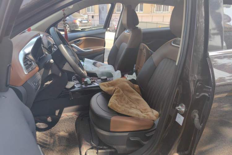 Used Soueast DX7 2016 1.5T Automatic Glory Edition Left Front Seat