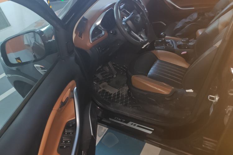 Used Soueast DX7 2016 1.5T Manual Triumph Edition Driver Seat