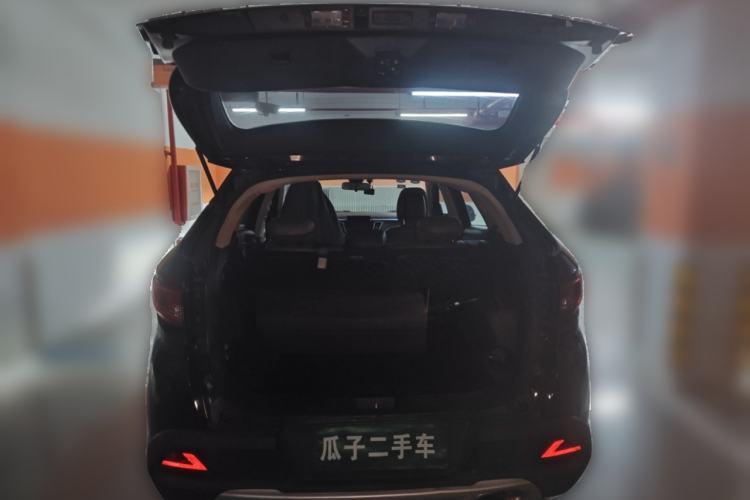 Used Soueast DX7 2016 1.5T Manual Triumph Edition Trunk