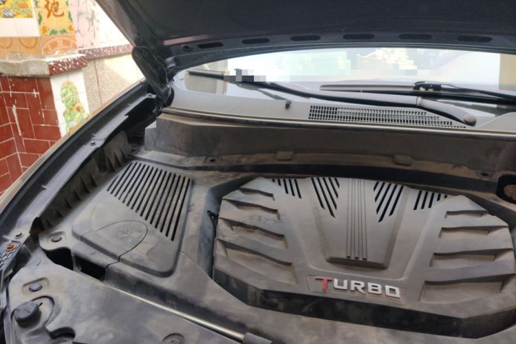 Used Soueast DX7 2016 1.5T Manual Triumph Edition Engine Bay Right