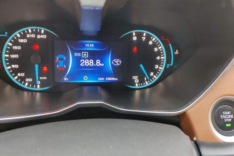 Used Soueast DX7 2016 1.5T Manual Triumph Edition Odometer Close Up