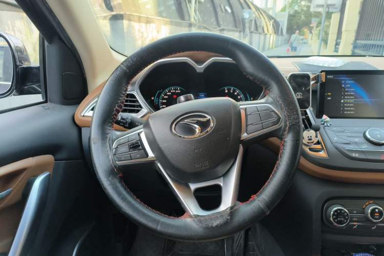 Used Soueast DX7 2016 1.5T Manual Triumph Edition Steering Wheel