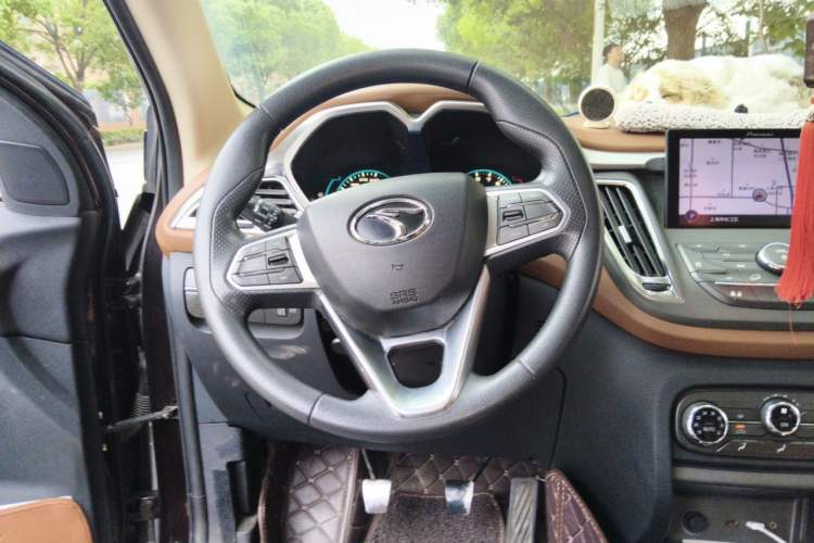 Used Soueast DX7 2016 1.5T Manual Triumph Edition Steering Wheel