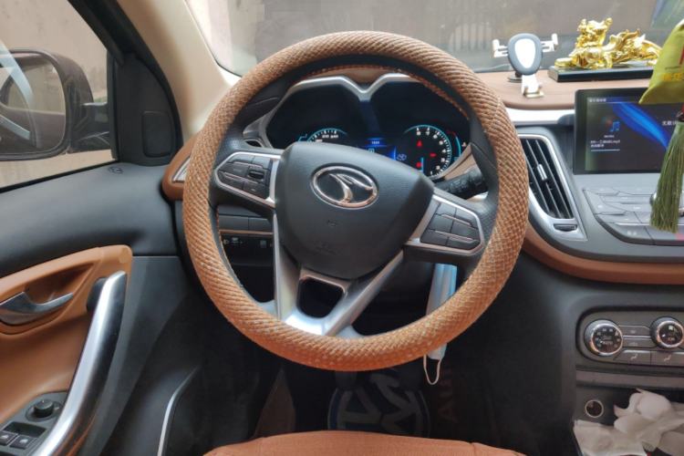 Used Soueast DX7 2016 1.5T Manual Triumph Edition Steering Wheel