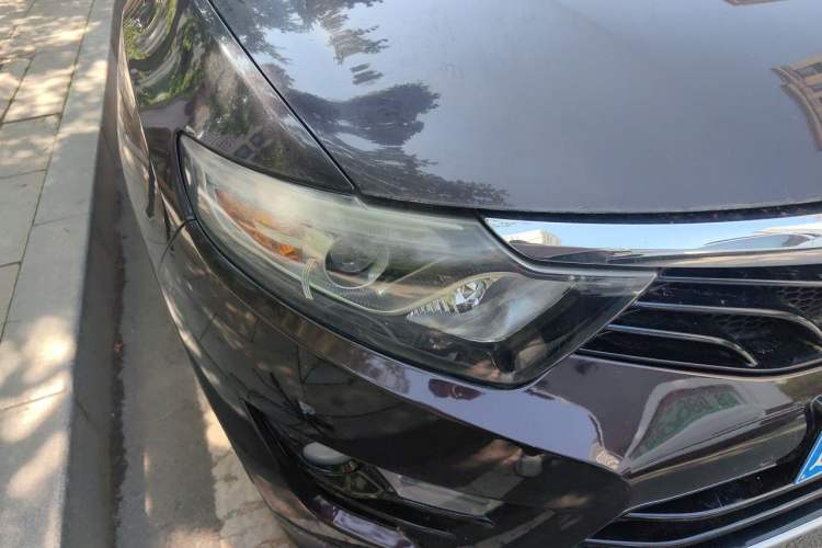 Used Soueast DX7 2016 1.5T Automatic Glory Edition Right Front Headlight