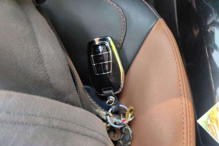 Used Soueast DX7 2016 1.5T Automatic Glory Edition Vehicle Key