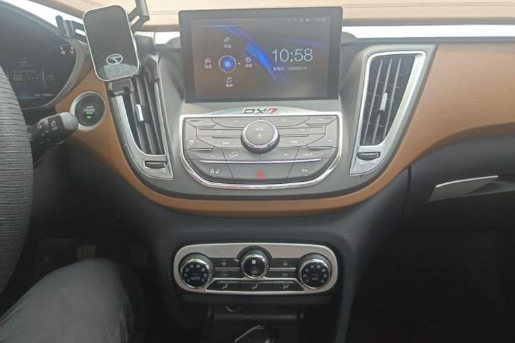Used Soueast DX7 2016 1.5T Manual Triumph Edition Audio And AC Panel