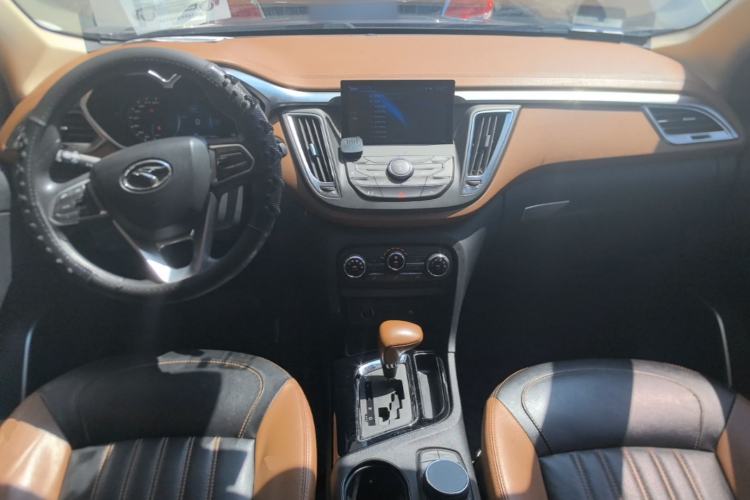Used Soueast DX7 2016 1.5T Automatic Glory Edition Center Console