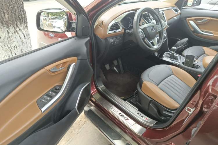 Used Soueast DX7 2016 1.5T Manual Triumph Edition Driver Seat