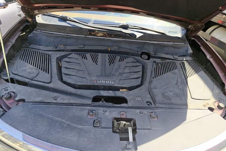 Used Soueast DX7 2016 1.5T Automatic Glory Edition Engine Bay