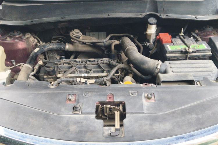 Used Soueast DX7 2016 1.5T Manual Triumph Edition Engine Bay