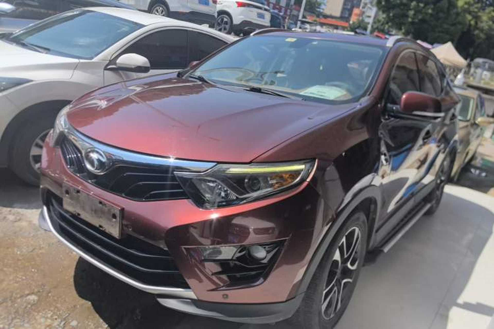 Used Soueast DX7 2016 1.5T Automatic Glory Edition Front Left 45 Deg